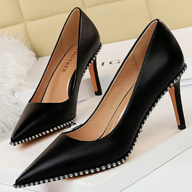 Rivet Woman Pumps